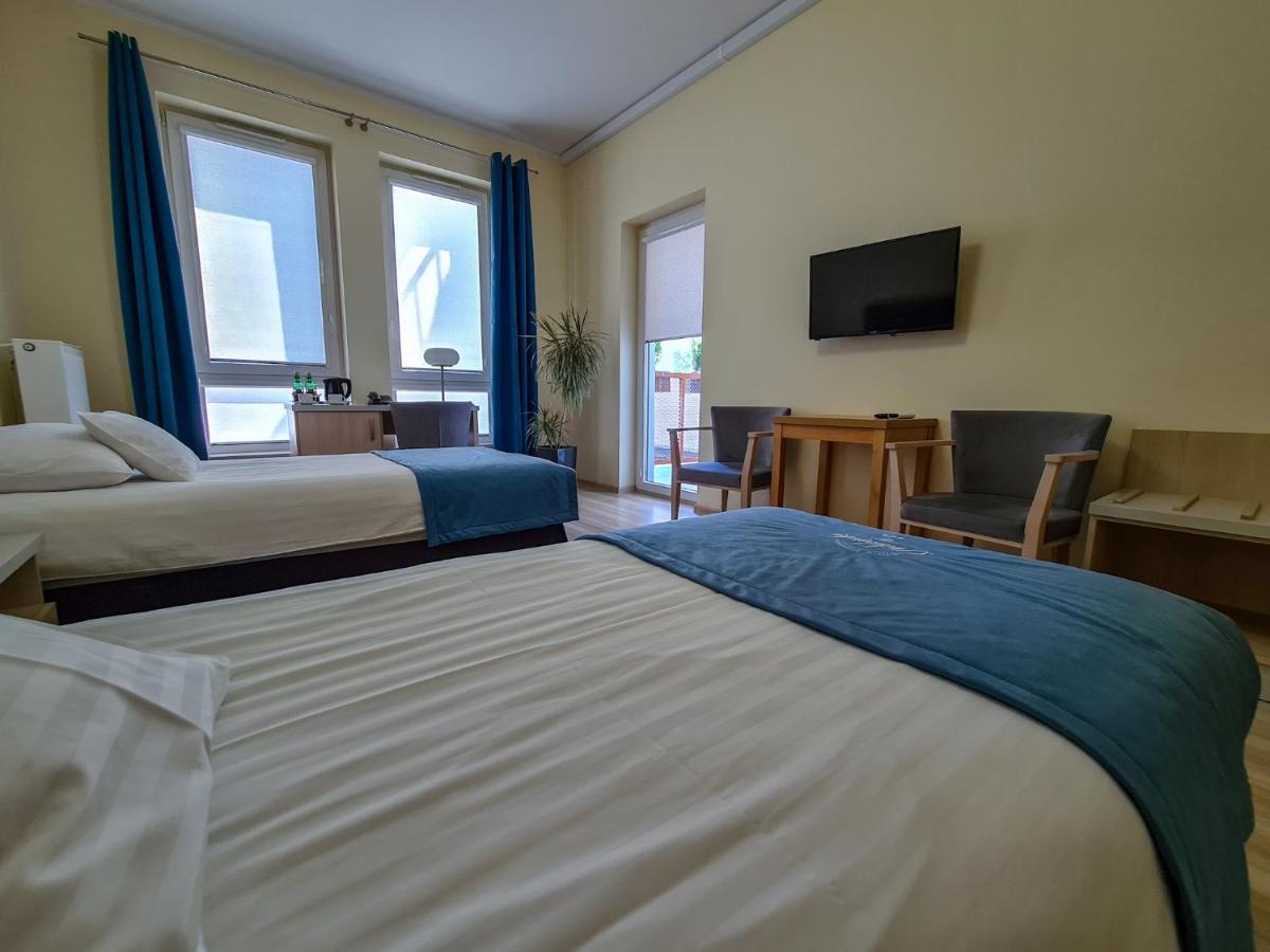 Antoninska Hotel & Apartamenty Leszno  Eksteriør bilde