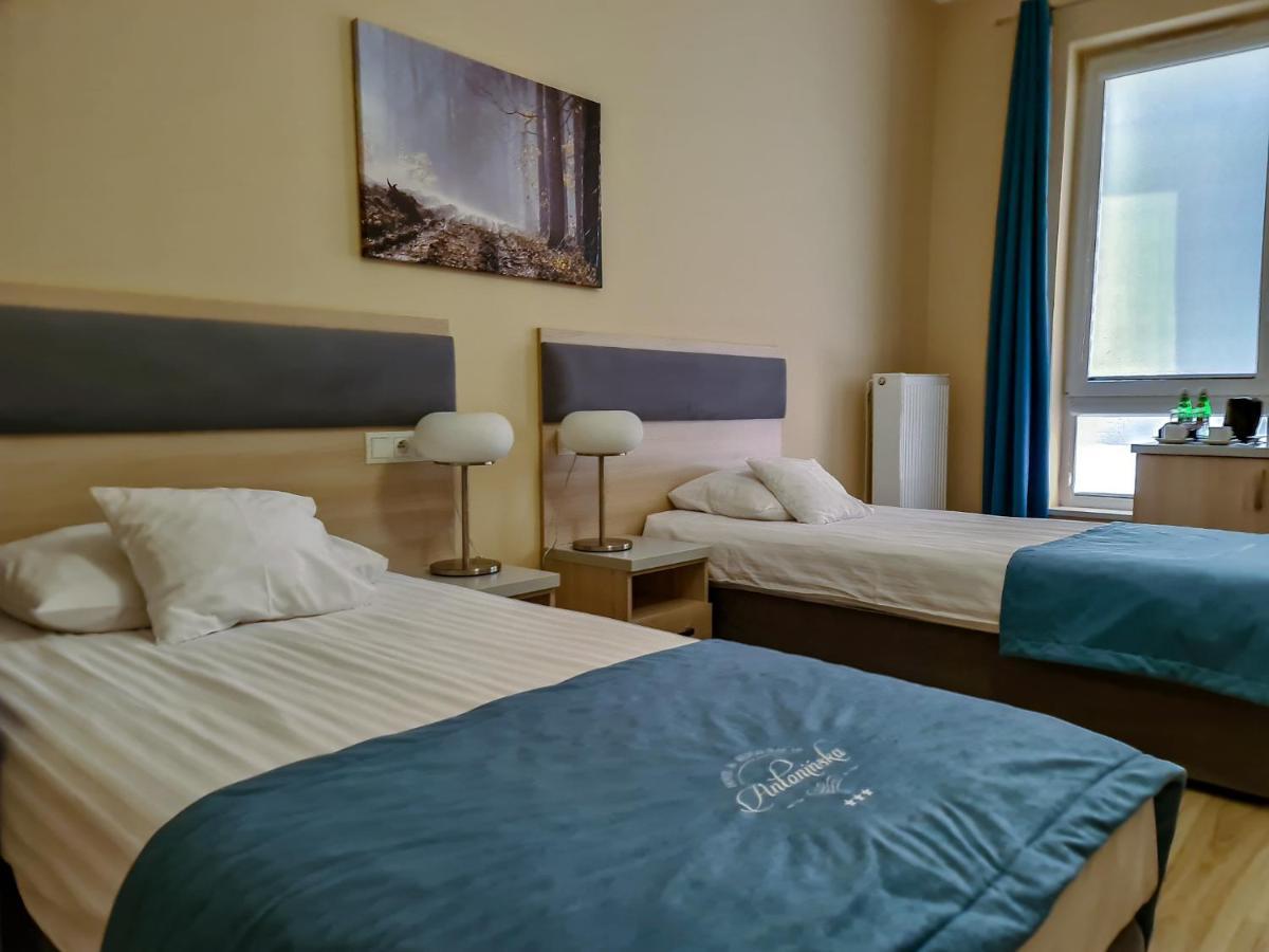 Antoninska Hotel & Apartamenty Leszno  Eksteriør bilde