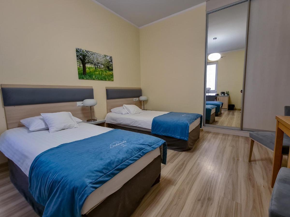 Antoninska Hotel & Apartamenty Leszno  Eksteriør bilde