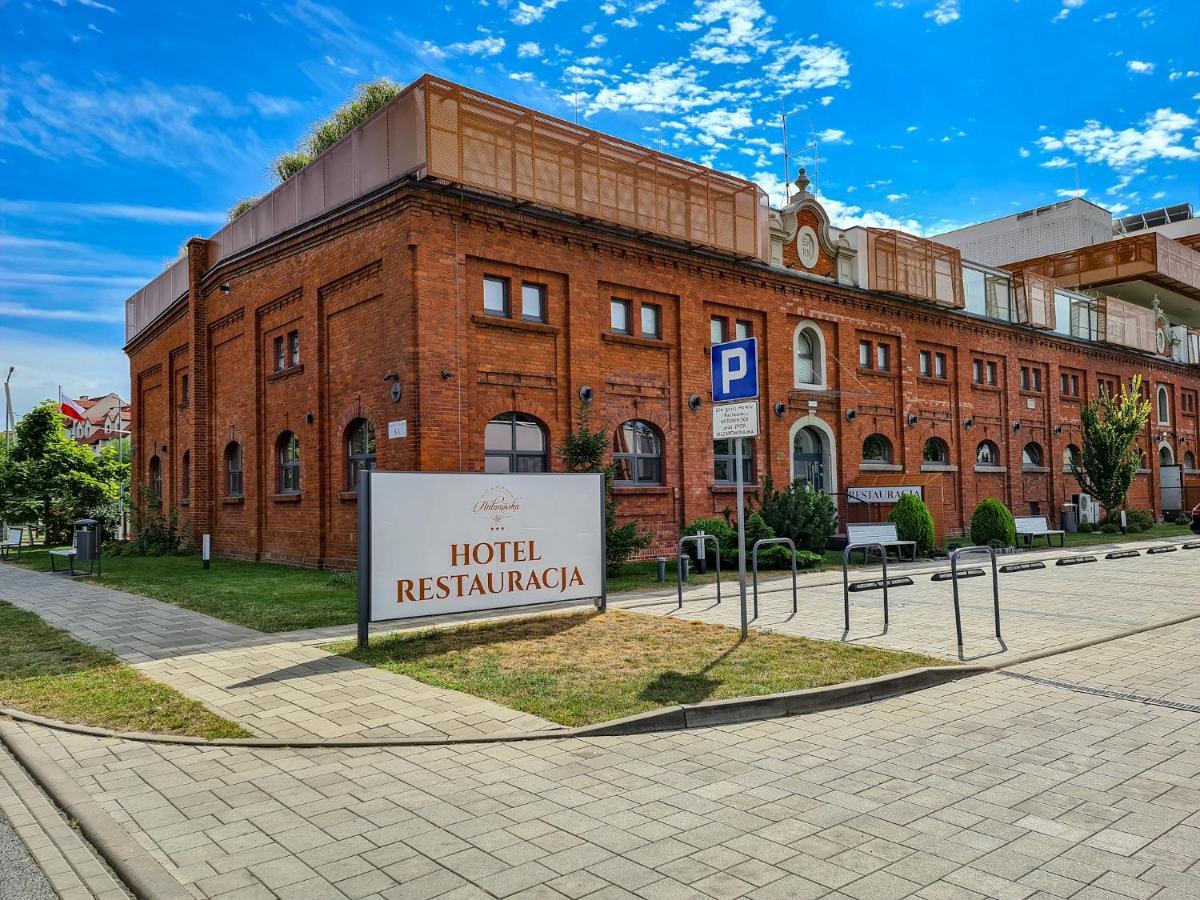 Antoninska Hotel & Apartamenty Leszno  Eksteriør bilde