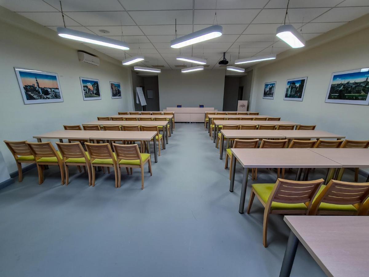Antoninska Hotel & Apartamenty Leszno  Eksteriør bilde