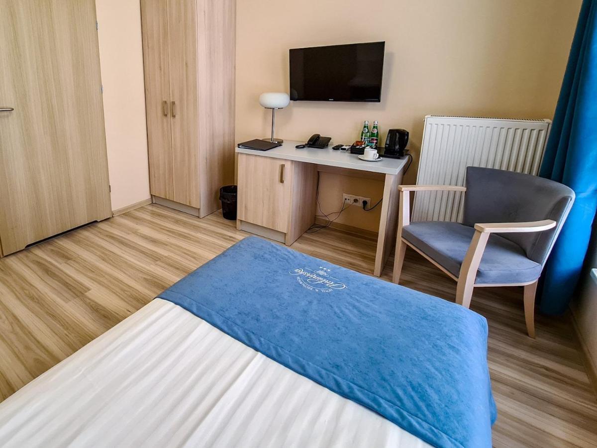 Antoninska Hotel & Apartamenty Leszno  Eksteriør bilde