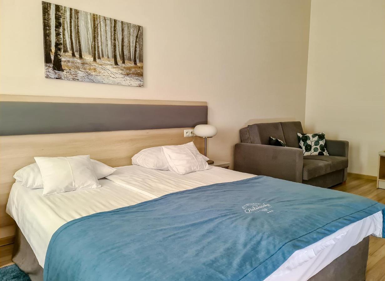 Antoninska Hotel & Apartamenty Leszno  Eksteriør bilde