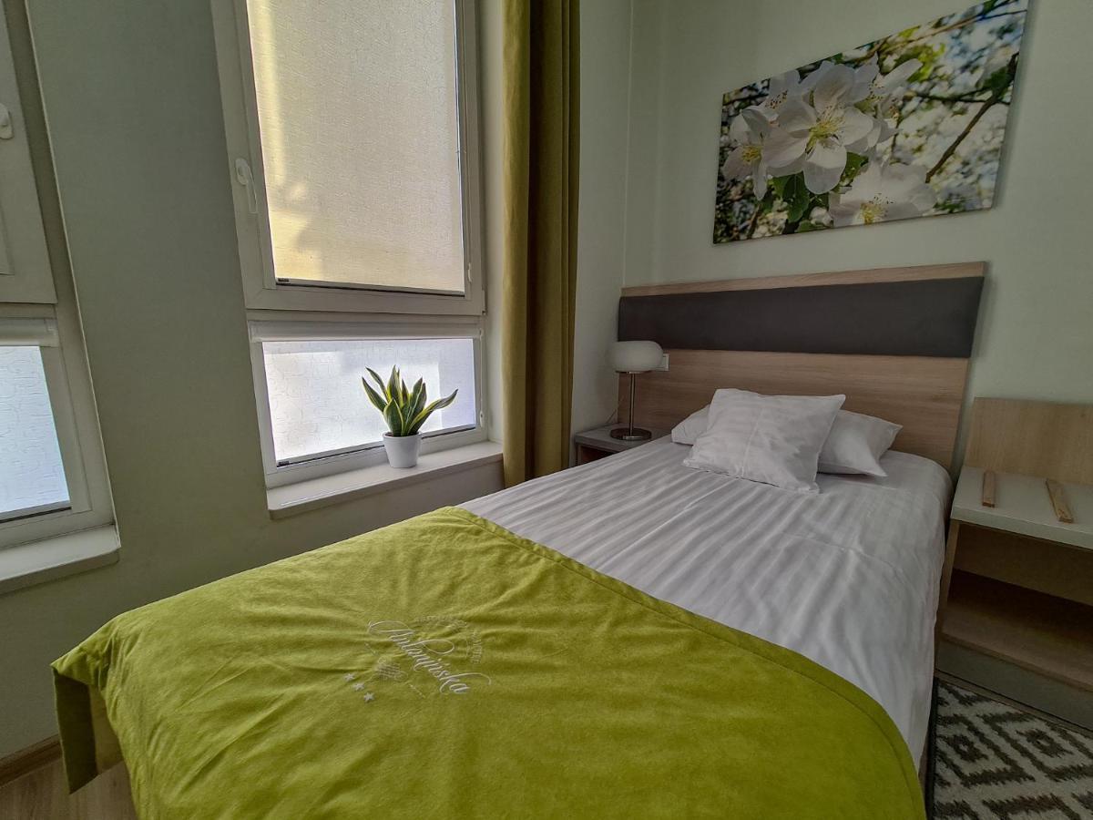 Antoninska Hotel & Apartamenty Leszno  Eksteriør bilde