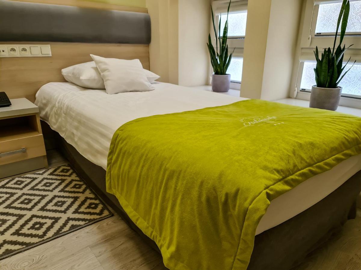Antoninska Hotel & Apartamenty Leszno  Eksteriør bilde