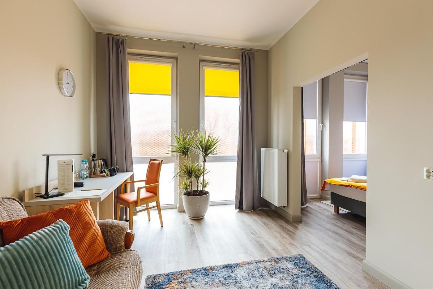 Antoninska Hotel & Apartamenty Leszno  Eksteriør bilde