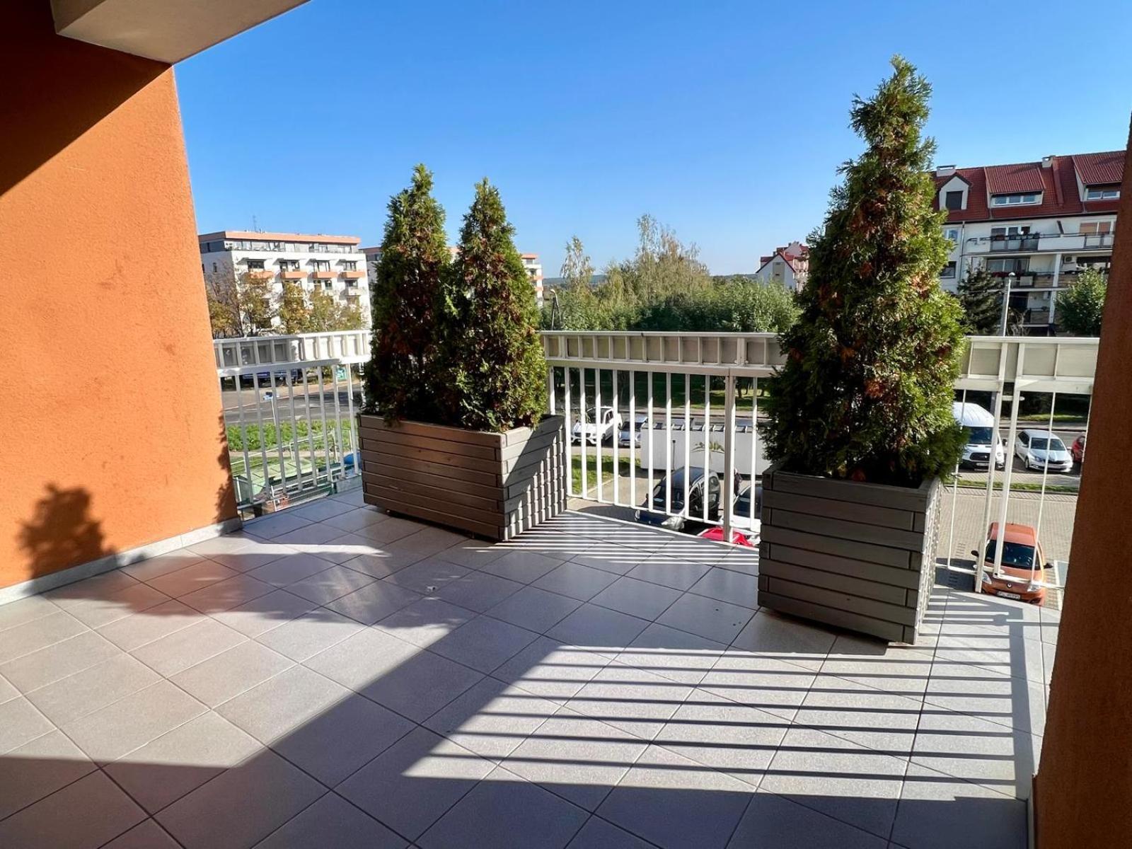Antoninska Hotel & Apartamenty Leszno  Eksteriør bilde